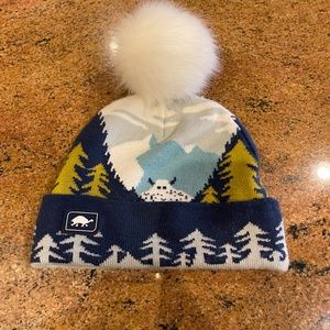 NEW Turtlefur Colorful Pom Pom Hat Cap Beanie.